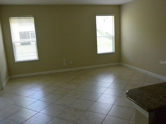 4th image of 1079 Glenraven Ln