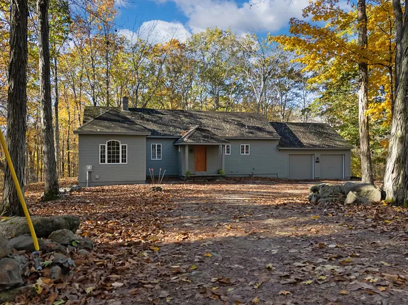 23 Linscott Road N, York, ME 03909
