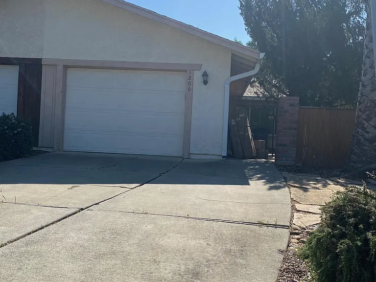 1200 Garrison St — Photo 2