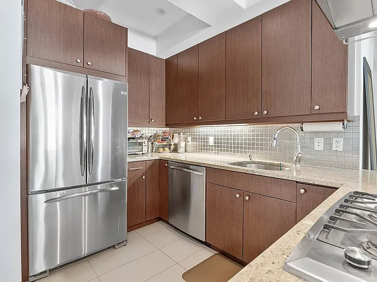 30-11 21st St #2A — Photo 8
