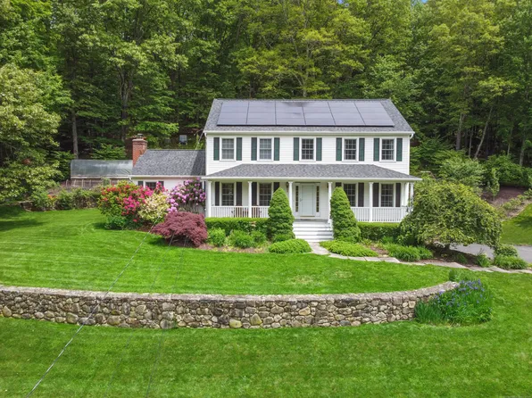 22 Gelding Hill Road, Newtown, CT 06482