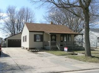 946 S 21st St, Fort Dodge, IA 50501