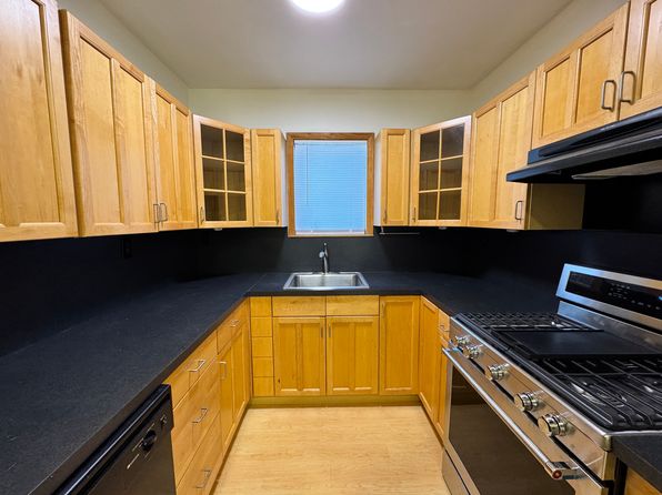 717 1st St #1, Lyndhurst, NJ 07071 – 1-bedroom rental in Lyndhurst
