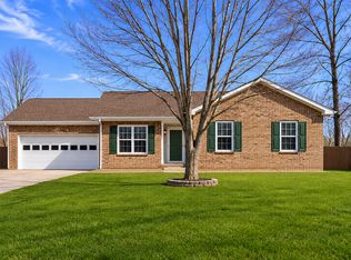 635 Ashley Oaks Dr, Clarksville, TN 37042