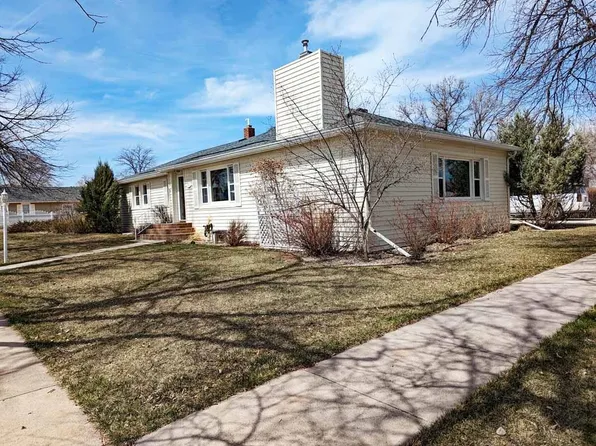 2002 Albany Ave, Hot Springs, SD 57747