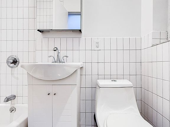 5th image of 344 W 17th St APT 5C