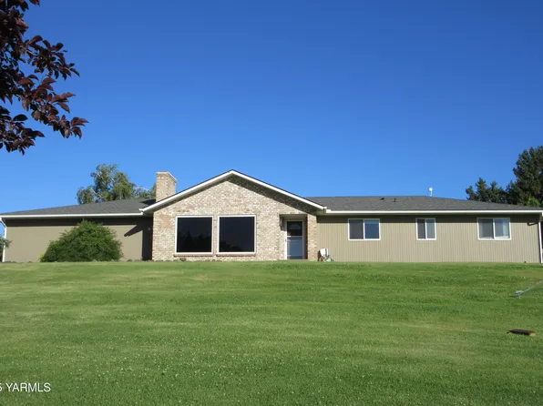 80 Hickory Ln, Selah, WA 98942