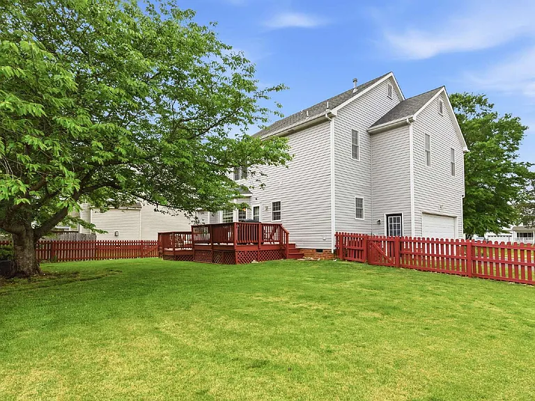607 Green Garden Cir — Photo 34