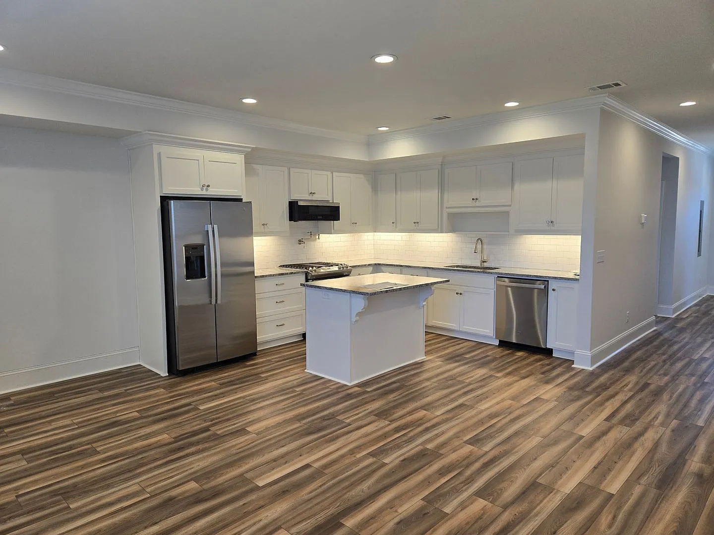 New Construction 4 Bedroom Townhome! — Photo 3