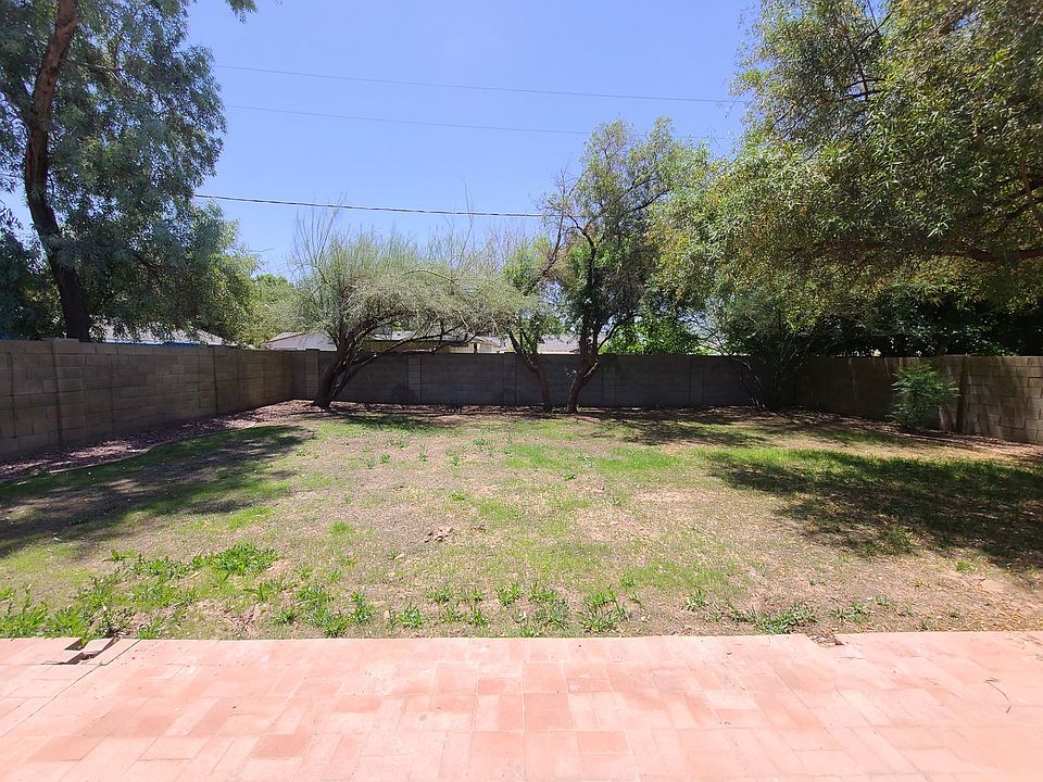 1st image of 1407 W Glenrosa Ave
