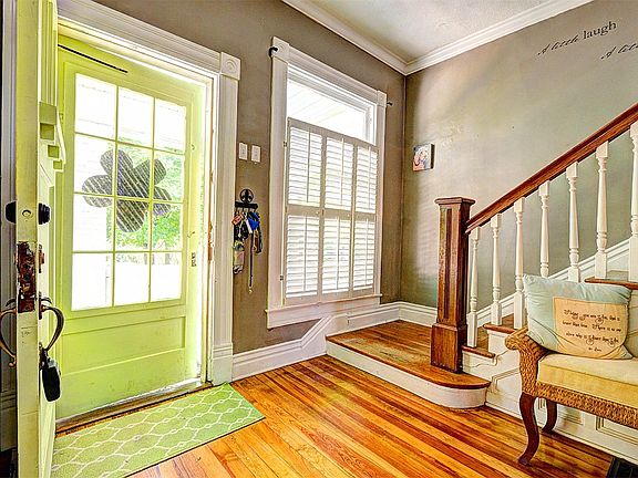 5th image of 702 Magnolia Ave
