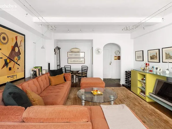 2 Horatio St APT 2D, New York, NY 10014