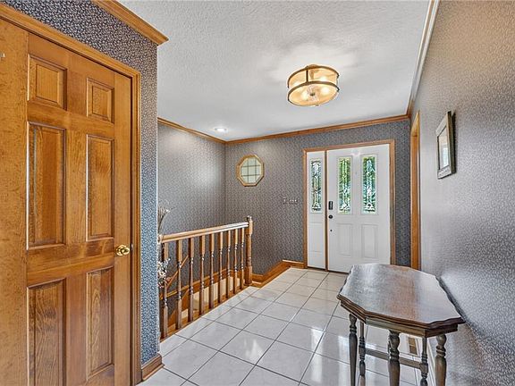 5th image of 1816 Rose St