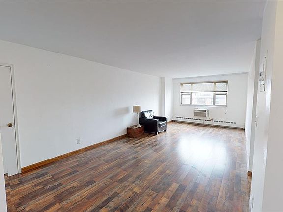 4th image of 5240 39th Dr APT 11B