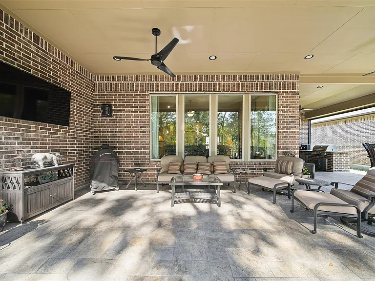 9510 Spring Rose Dr — Photo 32