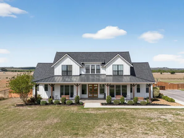 2493 County Road 4713, LaCoste, TX 78039