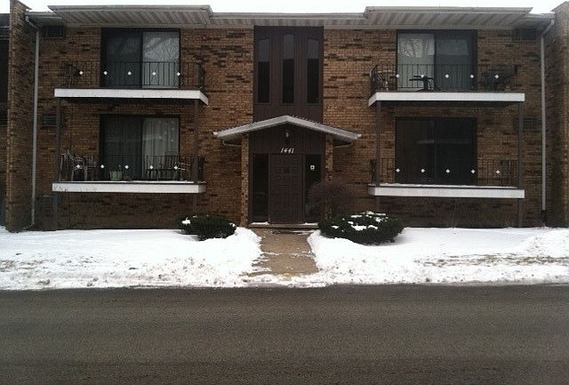 1st image of 1441 Carriage Ln APT 2