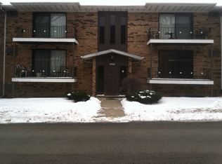 1441 Carriage Ln APT 2, Westmont, IL 60559