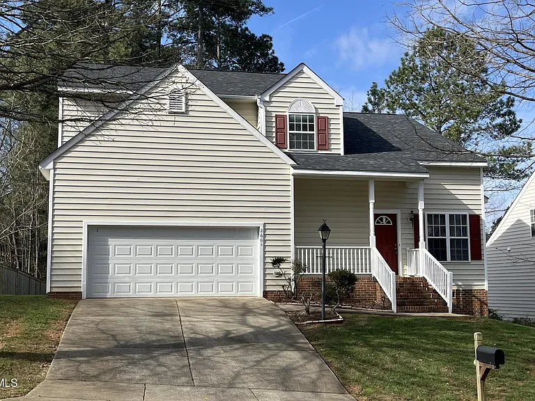 2604 Farlow Gap Ln — Photo 1