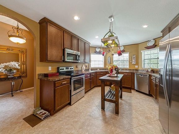 3rd image of 1002 Buccaneer Blvd