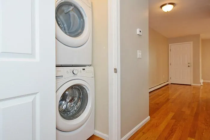 12 Roach St #1 — Photo 4