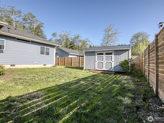 2nd image of 208 Fisher Avenue NE