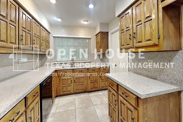 1608 Railhead Pl — Photo 6