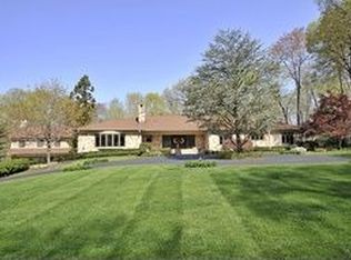 5 Quail Ridge Rd, Saddle River, NJ 07458