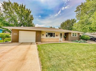 504 8th Ave, Worthington, MN 56187