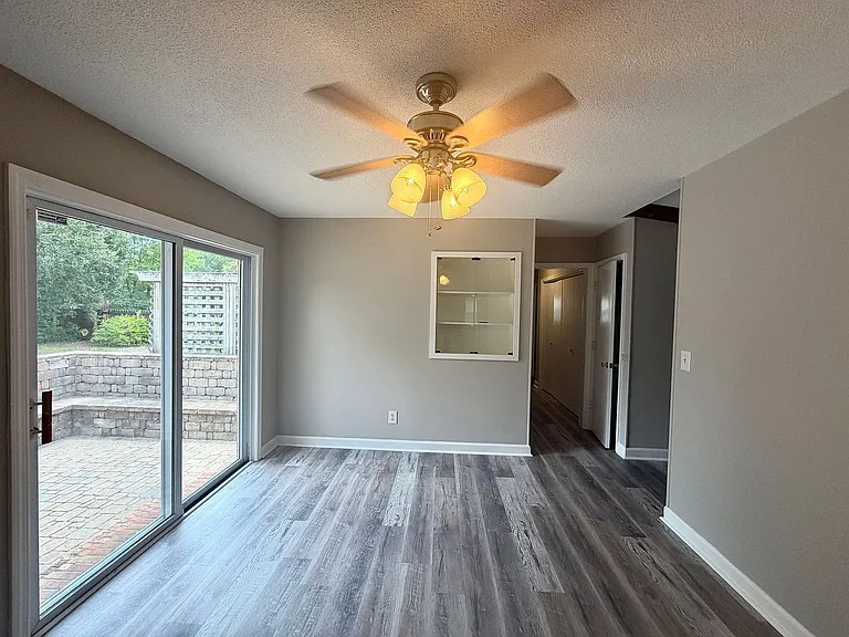 3201 Chalmers Dr — Photo 14