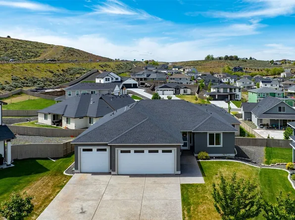 1075 Klamath Court, Richland, WA 99352