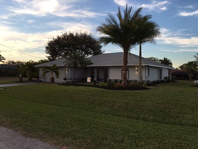 1st image of 523 SW 35th Ter