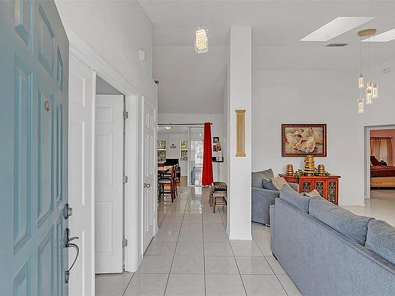 3rd image of 4464 Wyndcliff Ct