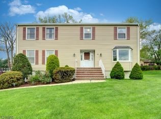 22 Nancy Pl, Berkeley Heights, NJ 07922