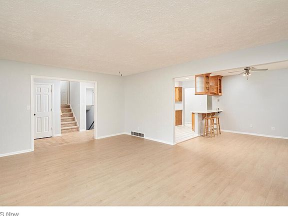3rd image of 2534 Saint Francis St