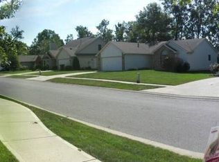 9332 Whispering Woods Dr, Fort Wayne, IN 46804
