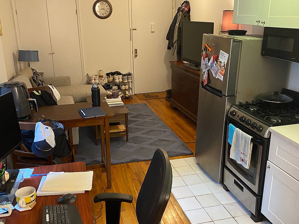 2nd image of 439 E 75th St APT 2B