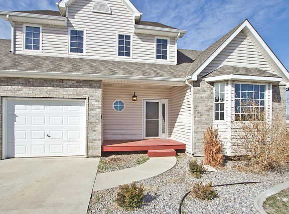 2nd image of 406 N Garden Ct