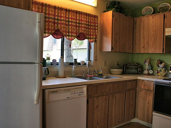 3rd image of 15317 W Pond Woods Dr