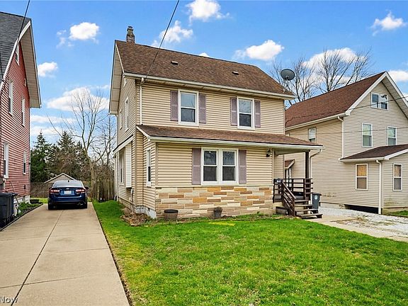 2nd image of 102 E Brookside Ave