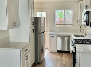3515-3563 Roosevelt St - Su Casa Apartments, Carlsbad, CA 92008