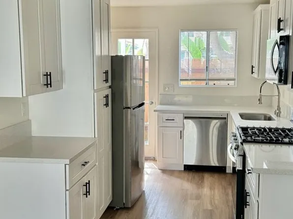 3515-3563 Roosevelt St - Su Casa Apartments, 3527 Roosevelt St #3515-D, Carlsbad, CA 92008