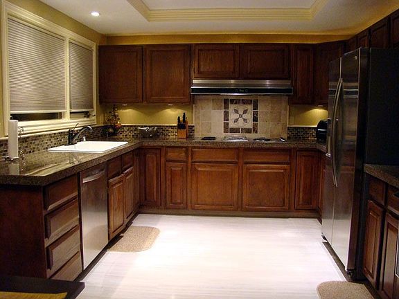 Updated Kitchen w/ Granite
