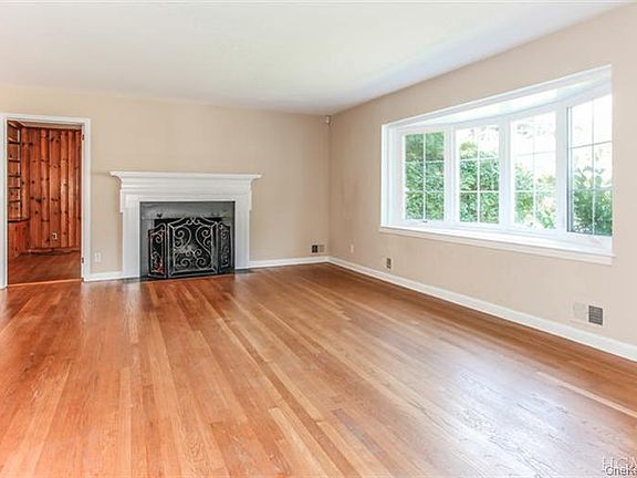 5th image of 6 Oakstwain Road
