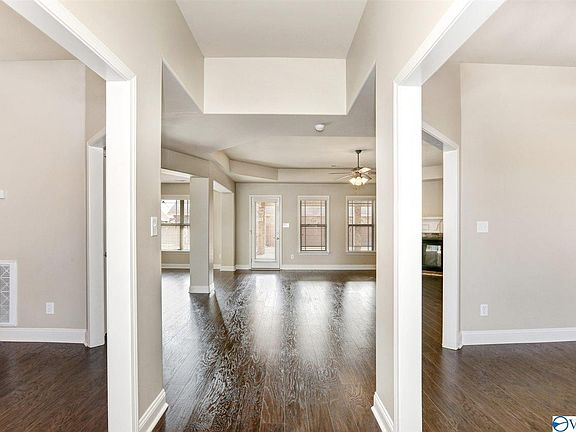4th image of 615 Summer Cove Cir NW