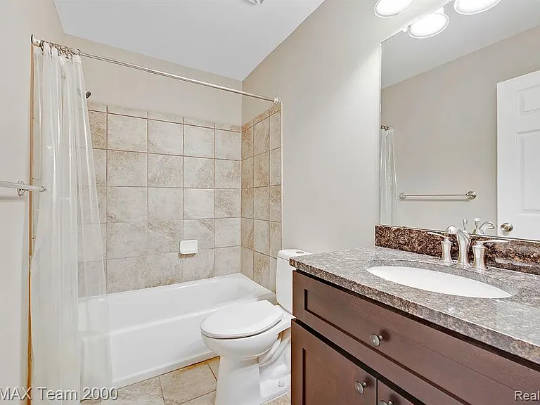 42461 Lilley Pointe Dr — Photo 11