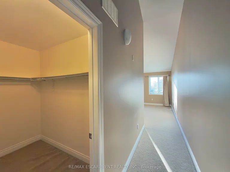 2085 Pine St — Photo 21