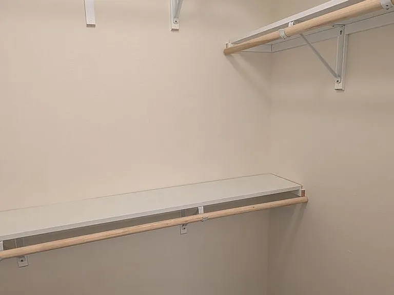 100 E Green Meadows Rd #9 — Photo 15