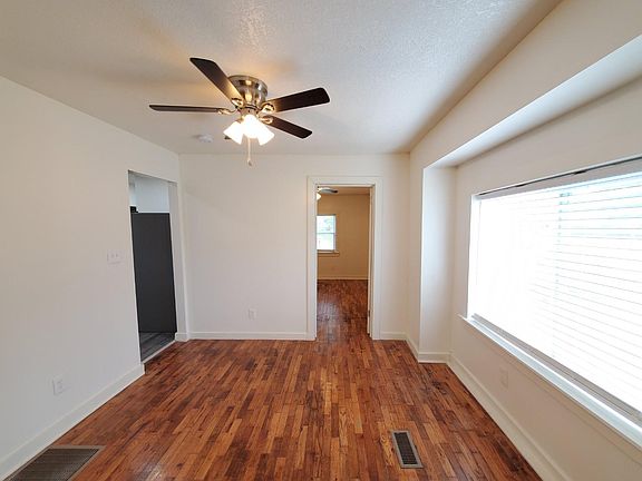 5th image of 2138 E 83rd Ter