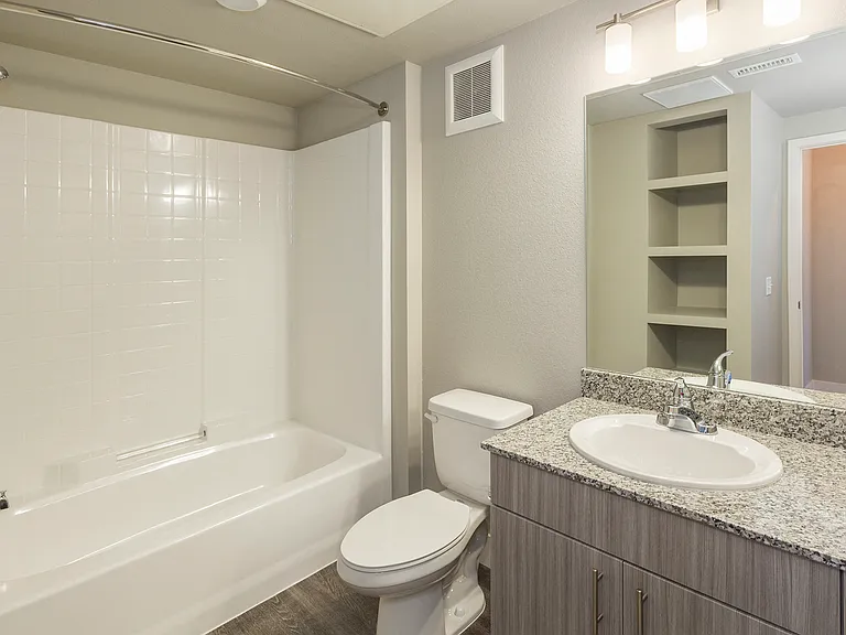 The Overlook at Interquest Apartments — Photo 35